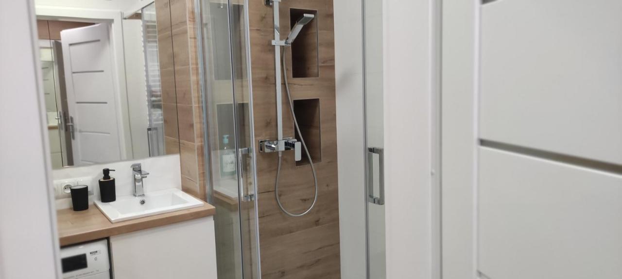 Apartament Przy Fabrycznym Лодз Екстериор снимка